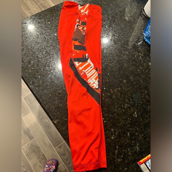 Red Reebok Speedwick tights - Picture 2 of 4